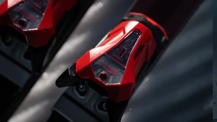 Лыжные крепления компании ATOMIC.