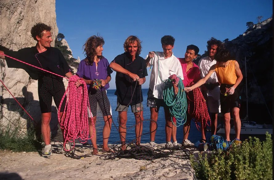 Мишель Бил (Michel Beal), Янник Сеньер (Yannick Seigneur), Патрик Эдлинджер (Patrick Edlinger) и другие с веревками компании Beal.