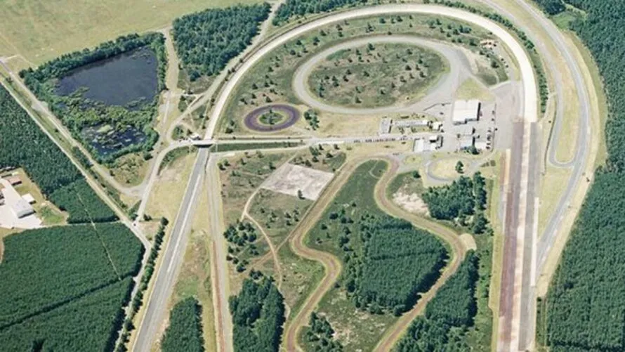 Испытательный центр шин Contidrom на окраине Люнебургской пустоши.