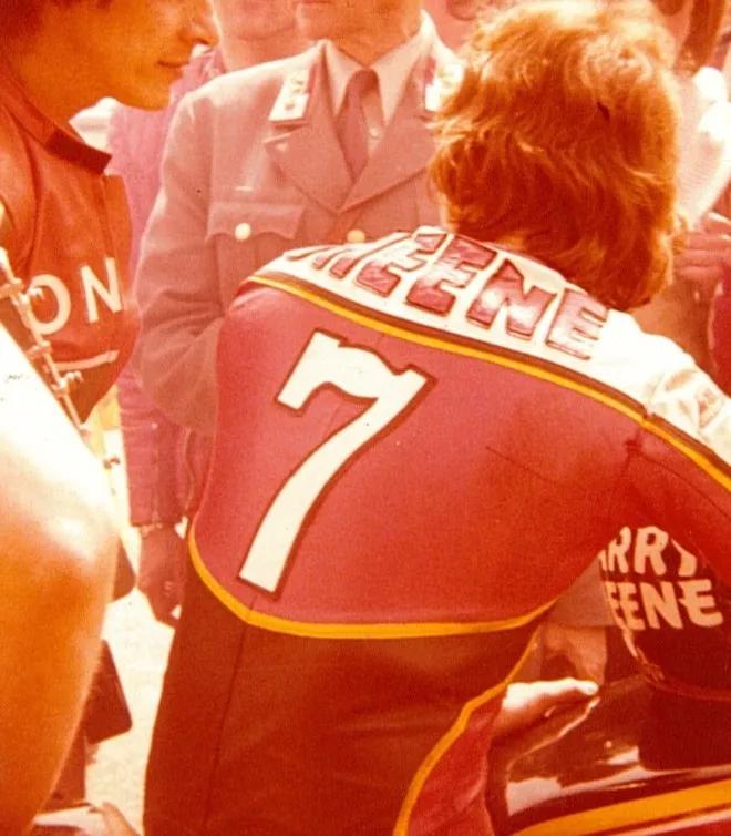 Первый протектор спины, разработанный Марком Сэдлером