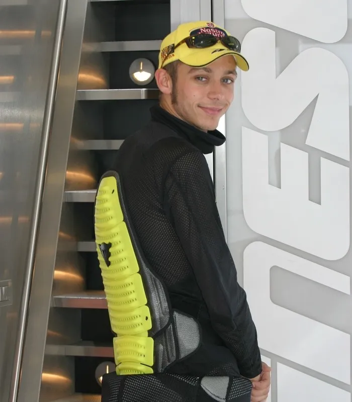 Четвертое поколение защитной экипировки для спины с революционной системой вентиляции компании DAINESE