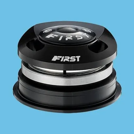 Гарнитура производства First Components.