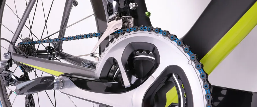 Цепь производства компании KMC, установленная на велосипеде