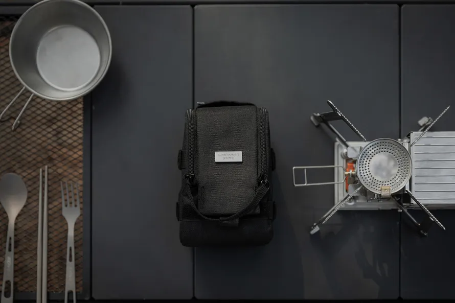 Продукция компании KOVEA: горелка, посуда, столовые приборы.