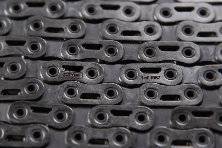 Продукция компании SRAM. Велосипедная цепь из коллекции 1987.